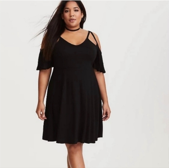 torrid Dresses & Skirts - Torrid cold shoulder dress